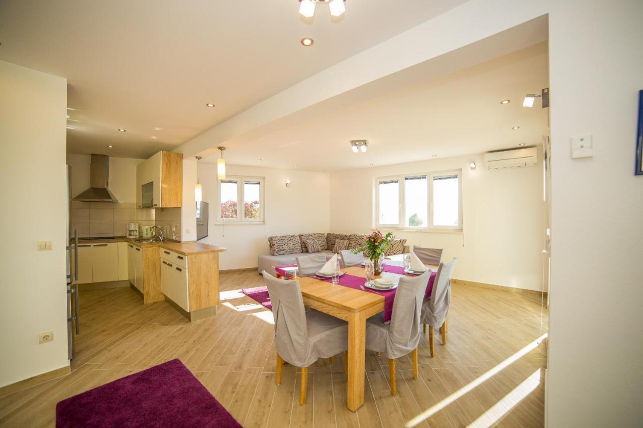 Seaside Apartment Lucie Локва-Рогозница Экстерьер фото