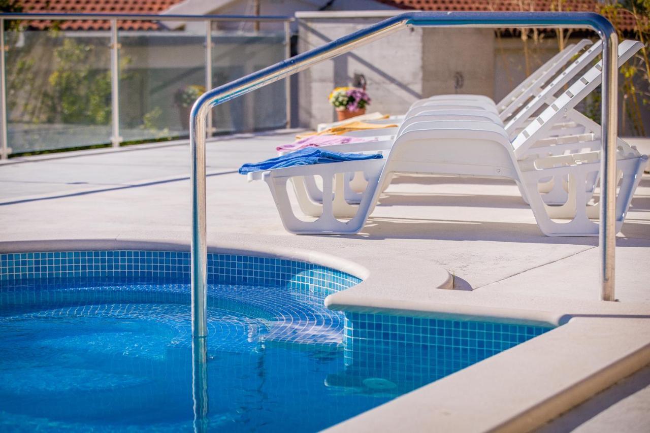Seaside Apartment Lucie Локва-Рогозница Экстерьер фото