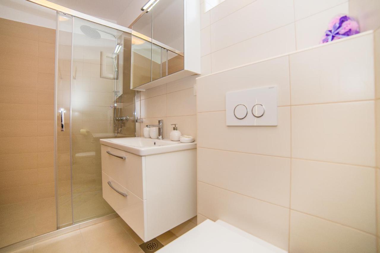 Seaside Apartment Lucie Локва-Рогозница Экстерьер фото