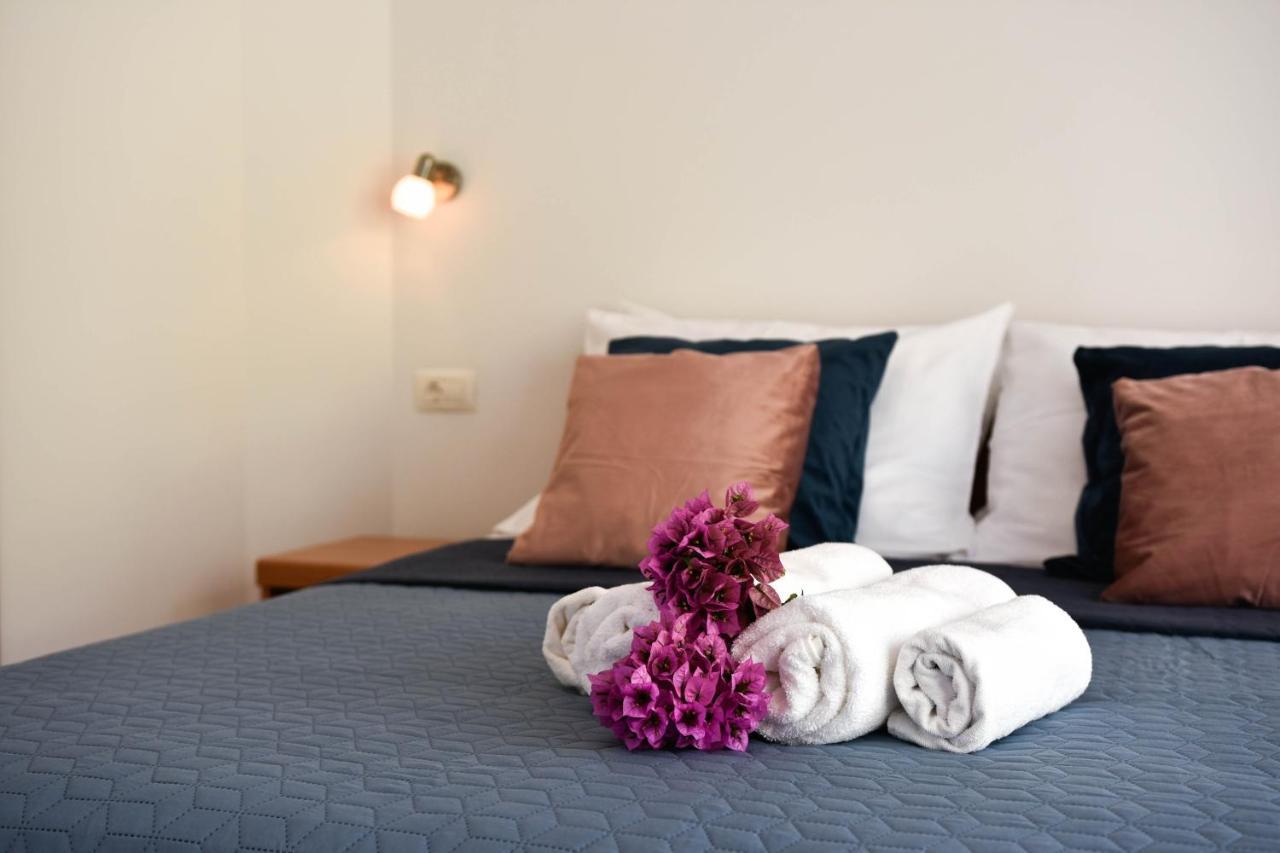 Seaside Apartment Lucie Локва-Рогозница Экстерьер фото